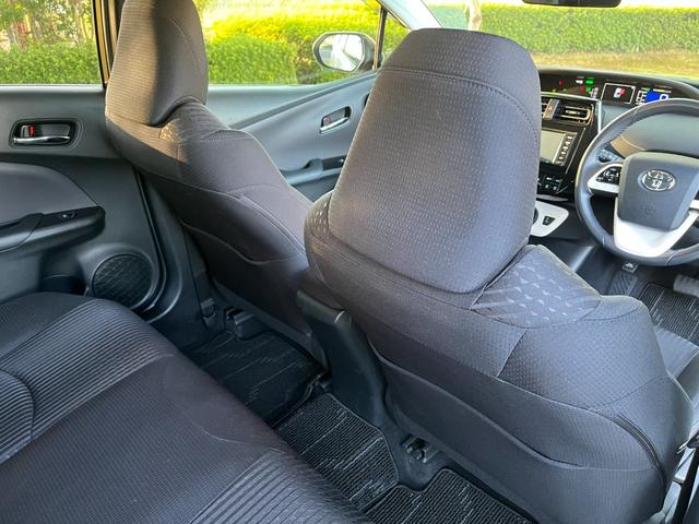 プリウス Ｓ　Ｓ　フルエアロ　純正１７ＡＷハイグロス塗装　バックカメラ　クルコン　オートハイビーム　衝突軽減ブレーキ　オートライト　ＥＴＣ　地デジ　Ｂｌｕｅｔｏｏｔｈ　ステアリングスイッチ　ＬＥＤヘッドライト（27枚目）