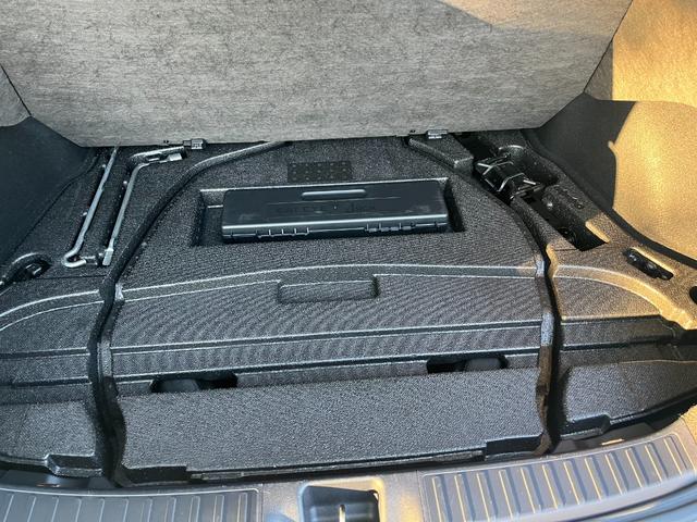 プリウス Ｓ　Ｓ　フルエアロ　純正１７ＡＷハイグロス塗装　バックカメラ　クルコン　オートハイビーム　衝突軽減ブレーキ　オートライト　ＥＴＣ　地デジ　Ｂｌｕｅｔｏｏｔｈ　ステアリングスイッチ　ＬＥＤヘッドライト（40枚目）