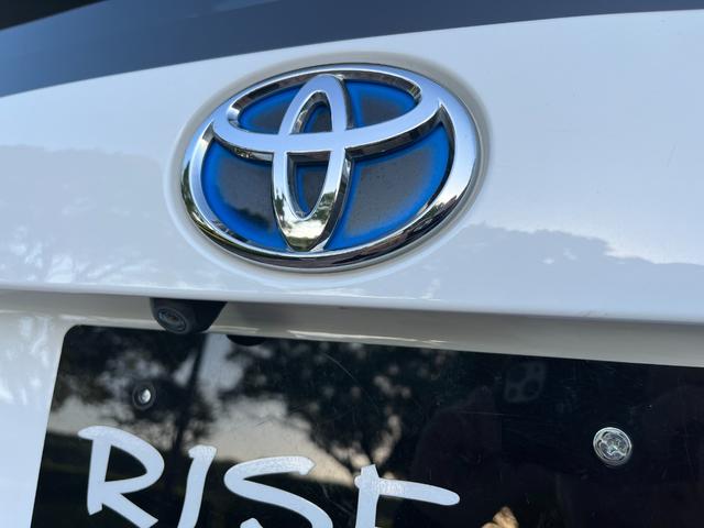 プリウス Ｓ　Ｓ　フルエアロ　純正１７ＡＷハイグロス塗装　バックカメラ　クルコン　オートハイビーム　衝突軽減ブレーキ　オートライト　ＥＴＣ　地デジ　Ｂｌｕｅｔｏｏｔｈ　ステアリングスイッチ　ＬＥＤヘッドライト（43枚目）