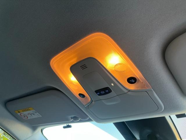 プリウス Ｓ　Ｓ　フルエアロ　純正１７ＡＷハイグロス塗装　バックカメラ　クルコン　オートハイビーム　衝突軽減ブレーキ　オートライト　ＥＴＣ　地デジ　Ｂｌｕｅｔｏｏｔｈ　ステアリングスイッチ　ＬＥＤヘッドライト（52枚目）