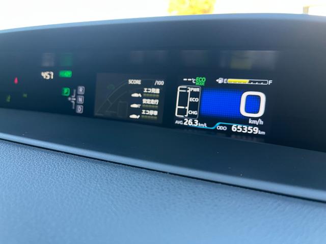 プリウス Ｓ　Ｓ　フルエアロ　純正１７ＡＷハイグロス塗装　バックカメラ　クルコン　オートハイビーム　衝突軽減ブレーキ　オートライト　ＥＴＣ　地デジ　Ｂｌｕｅｔｏｏｔｈ　ステアリングスイッチ　ＬＥＤヘッドライト（58枚目）