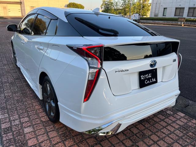 プリウス Ｓ　Ｓ　フルエアロ　純正１７ＡＷハイグロス塗装　バックカメラ　クルコン　オートハイビーム　衝突軽減ブレーキ　オートライト　ＥＴＣ　地デジ　Ｂｌｕｅｔｏｏｔｈ　ステアリングスイッチ　ＬＥＤヘッドライト（66枚目）