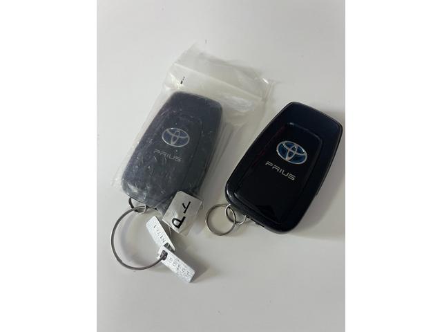 プリウス Ｓ　Ｓ　フルエアロ　純正１７ＡＷハイグロス塗装　バックカメラ　クルコン　オートハイビーム　衝突軽減ブレーキ　オートライト　ＥＴＣ　地デジ　Ｂｌｕｅｔｏｏｔｈ　ステアリングスイッチ　ＬＥＤヘッドライト（69枚目）