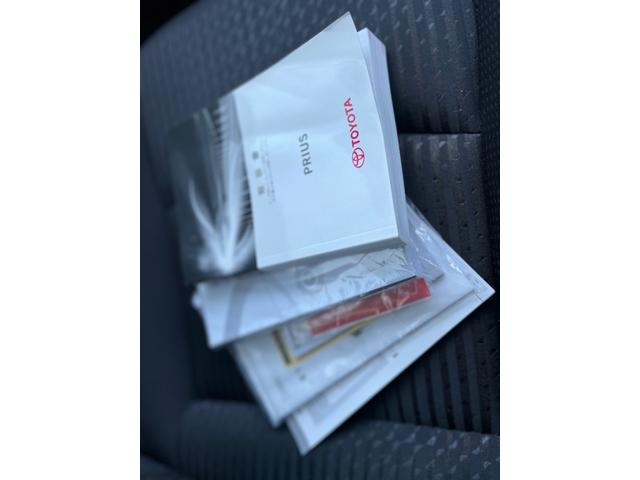 プリウス Ｓ　Ｓ　フルエアロ　純正１７ＡＷハイグロス塗装　バックカメラ　クルコン　オートハイビーム　衝突軽減ブレーキ　オートライト　ＥＴＣ　地デジ　Ｂｌｕｅｔｏｏｔｈ　ステアリングスイッチ　ＬＥＤヘッドライト（70枚目）