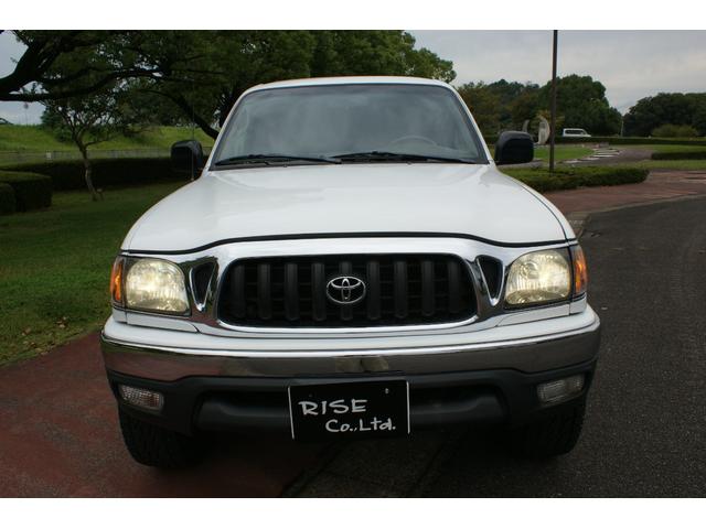 タコマ ダブルキャブ　４ＷＤ　１６インチＡＷ　ホワイトレター　ベッドライナー　パワステ　パワーウインドウ　ＥＴＣ　Ｂｌｕｅｔｏｏｔｈ　キーレス（4枚目）