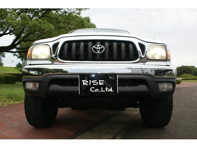 タコマ ダブルキャブ　４ＷＤ　１６インチＡＷ　ホワイトレター　ベッドライナー　パワステ　パワーウインドウ　ＥＴＣ　Ｂｌｕｅｔｏｏｔｈ　キーレス（5枚目）