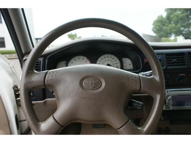 タコマ ダブルキャブ　４ＷＤ　１６インチＡＷ　ホワイトレター　ベッドライナー　パワステ　パワーウインドウ　ＥＴＣ　Ｂｌｕｅｔｏｏｔｈ　キーレス（24枚目）