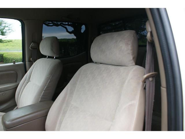タコマ ダブルキャブ　４ＷＤ　１６インチＡＷ　ホワイトレター　ベッドライナー　パワステ　パワーウインドウ　ＥＴＣ　Ｂｌｕｅｔｏｏｔｈ　キーレス（33枚目）