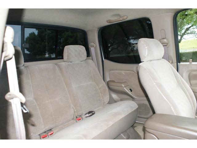 タコマ ダブルキャブ　４ＷＤ　１６インチＡＷ　ホワイトレター　ベッドライナー　パワステ　パワーウインドウ　ＥＴＣ　Ｂｌｕｅｔｏｏｔｈ　キーレス（36枚目）