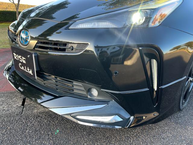 プリウス Ｓツーリングセレクション・ブラックエディション　モデリスタフルエアロ　デイライト　９インチナビ　Ｂｌｕｅｔｏｏｔｈ　ＨＤＭＩ接続　フルセグＴＶ　パノラミックビューモニター　トヨタセフティセンス　オートハイビーム　シートヒーター　ドラレコ　ＥＴＣ（7枚目）