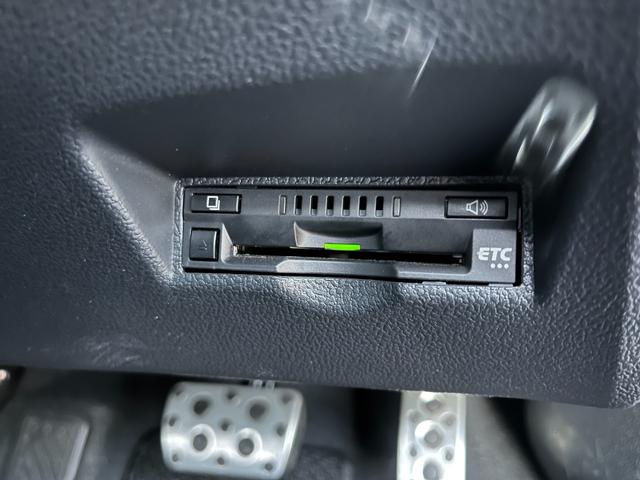 プリウス Ｓツーリングセレクション・ブラックエディション　モデリスタフルエアロ　デイライト　９インチナビ　Ｂｌｕｅｔｏｏｔｈ　ＨＤＭＩ接続　フルセグＴＶ　パノラミックビューモニター　トヨタセフティセンス　オートハイビーム　シートヒーター　ドラレコ　ＥＴＣ（33枚目）