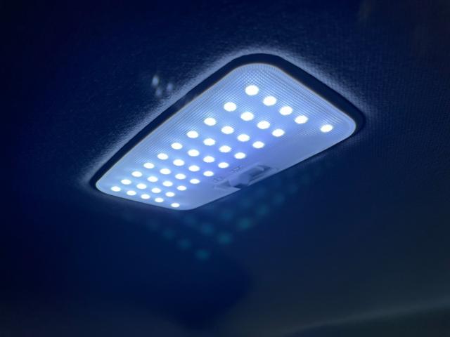 プリウス Ｓツーリングセレクション・ブラックエディション　モデリスタフルエアロ　デイライト　９インチナビ　Ｂｌｕｅｔｏｏｔｈ　ＨＤＭＩ接続　フルセグＴＶ　パノラミックビューモニター　トヨタセフティセンス　オートハイビーム　シートヒーター　ドラレコ　ＥＴＣ（38枚目）