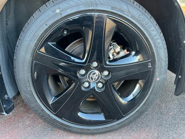 プリウス Ｓツーリングセレクション・ブラックエディション　モデリスタフルエアロ　デイライト　９インチナビ　Ｂｌｕｅｔｏｏｔｈ　ＨＤＭＩ接続　フルセグＴＶ　パノラミックビューモニター　トヨタセフティセンス　オートハイビーム　シートヒーター　ドラレコ　ＥＴＣ（48枚目）