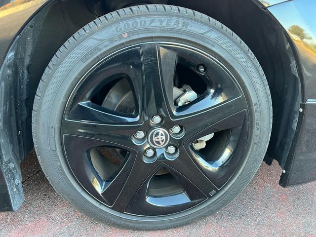 プリウス Ｓツーリングセレクション・ブラックエディション　モデリスタフルエアロ　デイライト　９インチナビ　Ｂｌｕｅｔｏｏｔｈ　ＨＤＭＩ接続　フルセグＴＶ　パノラミックビューモニター　トヨタセフティセンス　オートハイビーム　シートヒーター　ドラレコ　ＥＴＣ（50枚目）