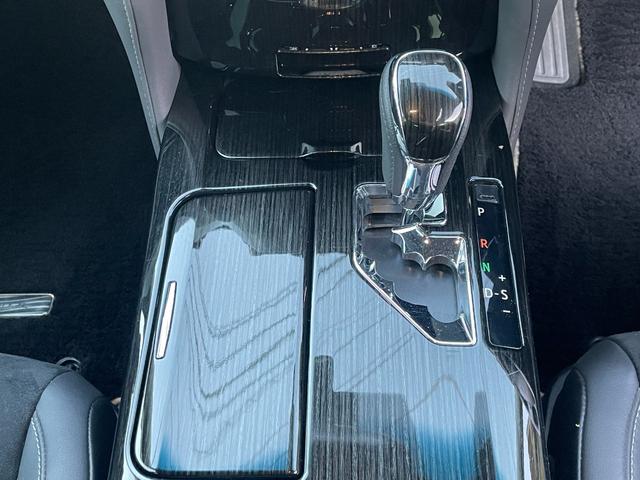 クラウンハイブリッド アスリートＳ　Ｊ－フロンティアリミテッド　後期モデル　特別仕様車　モデリスタエアロ，マフラー　ブラックスパッタリング１８ＡＷ　黒半革電動シート　衝突回避支援パッケ－ジ　シ－トベンチレ－ション　パドルシフト　ナビ　レーダークルーズ　ＥＴＣ（42枚目）