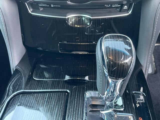 クラウンハイブリッド アスリートＳ　Ｊ－フロンティアリミテッド　後期モデル　特別仕様車　モデリスタエアロ，マフラー　ブラックスパッタリング１８ＡＷ　黒半革電動シート　衝突回避支援パッケ－ジ　シ－トベンチレ－ション　パドルシフト　ナビ　レーダークルーズ　ＥＴＣ（43枚目）