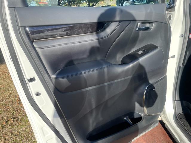 アルファード ２．５Ｓ　Ｃパッケージ　モデリスタフルエアロ　モデリスタ２０インチＡＷ　モデリスタマフラーカッター　ＪＢＬ１０．５型ナビ　１３．２型前席後席独立フリップダウンモニター　パノラミックモニター　おくだけ充電　ＹｏｕＴｕｂｅ視聴可（54枚目）