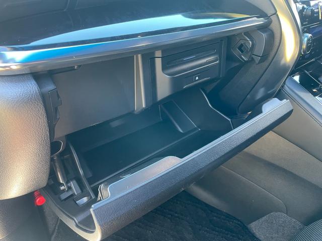 アルファード ２．５Ｓ　Ｃパッケージ　モデリスタフルエアロ　モデリスタ２０インチＡＷ　モデリスタマフラーカッター　ＪＢＬ１０．５型ナビ　１３．２型前席後席独立フリップダウンモニター　パノラミックモニター　おくだけ充電　ＹｏｕＴｕｂｅ視聴可（59枚目）