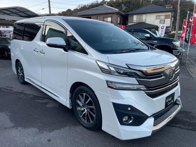 ヴェルファイア ３．５エグゼクティブラウンジ　モデリスタ　ツインムーンルーフ　後席モニター　黒革　パワーシート　シートベンチレーション　エグゼクティブシート　両側パワースライドドア　パノラミックビューモニター　フルセグ　Ｂｌｕｅｔｏｏｔｈ　ＥＴＣ（6枚目）