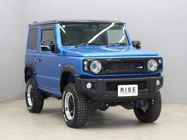 ジムニー ＸＣ　ブラックルーフ　２インチリフトアップ　新品ＣＳＴ１６インチアルミ　ＭＯＮＳＴＡ　Ｍ／Ｔタイヤ　ロッソモデロマフラー　オーバーフェンダー　追加３連メーター　レザーシートカバー　８インチナビ　バックカメラ（4枚目）