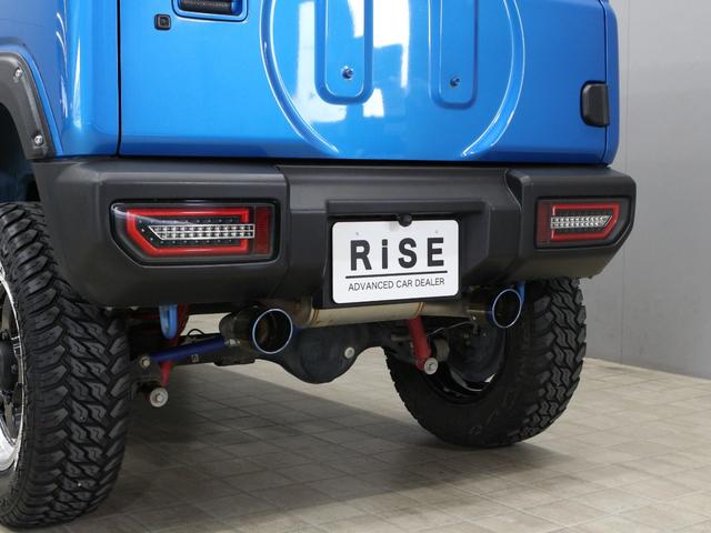 ジムニー ＸＣ　ブラックルーフ　２インチリフトアップ　新品ＣＳＴ１６インチアルミ　ＭＯＮＳＴＡ　Ｍ／Ｔタイヤ　ロッソモデロマフラー　オーバーフェンダー　追加３連メーター　レザーシートカバー　８インチナビ　バックカメラ（14枚目）