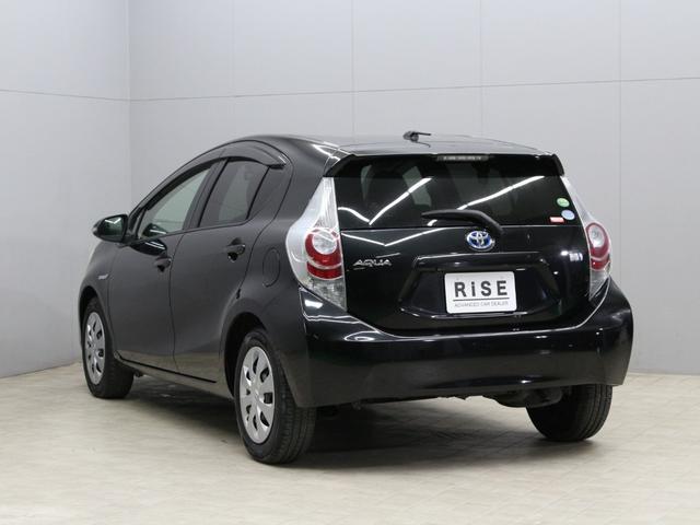 アクア G HDDナビ フルセグTV DVD再生 録音再生 ETC ドライブレコーダー 革巻きステア ステアリモコン オートライト フォグ プライバシーガラス スマートキー プッシュスタート 禁煙車(8枚目)