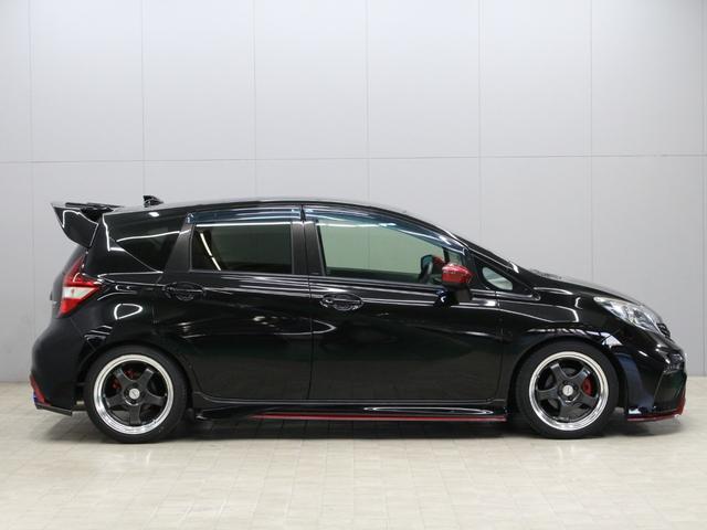 ノート ニスモ　Ｓ　５ＭＴ／純正レカロシート／ニスモ専用エアロ／ＴＥＩＮ車高調／柿本改マフラー／インパルリアウイング／ワークマイスター１７アルミ／後期ＬＥＤテールランプ／カーボン調パネル／ナビ／フルセグ／ＢＴ再生／ＥＴＣ（5枚目）