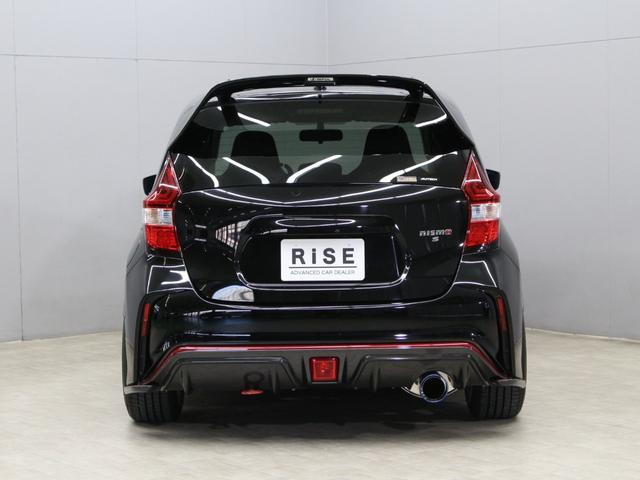 ノート ニスモ　Ｓ　５ＭＴ／純正レカロシート／ニスモ専用エアロ／ＴＥＩＮ車高調／柿本改マフラー／インパルリアウイング／ワークマイスター１７アルミ／後期ＬＥＤテールランプ／カーボン調パネル／ナビ／フルセグ／ＢＴ再生／ＥＴＣ（7枚目）