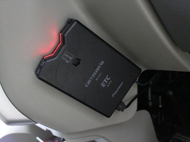 エブリイワゴン ＰＺターボスペシャル　３０ｍｍリフトアップキット／ライドテックショートバンパー／モンスタースポーツリヤウィング＆マフラー／Ｋフィネス１５アルミ／ＴＯＹＯオープンカントリータイヤ／純正プライバシーカーテン／ナビ／バックカメラ（18枚目）