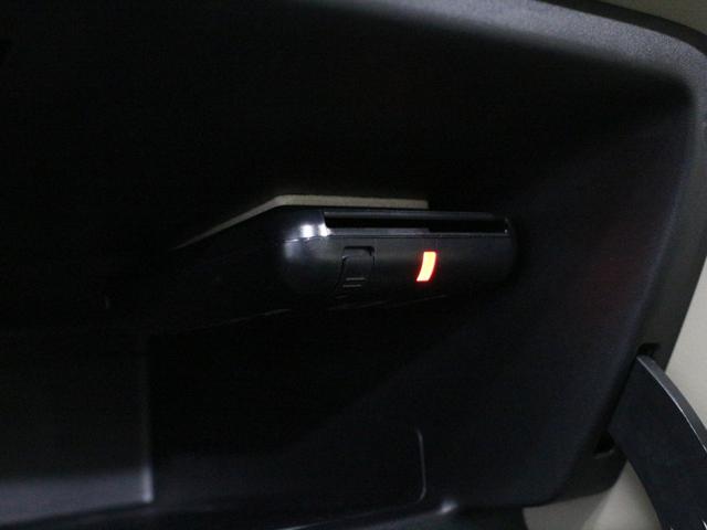 N-ONE G・Aパッケージ 衝突軽減ブレーキ/ナビ/バックカメラ/HIDヘッドライト/ETC/プラズマクラスターオートエアコン/IR&UVカットガラス/スマートキー/プッシュスタート/LEDドアミラーウィンカー/社外14アルミ(6枚目)