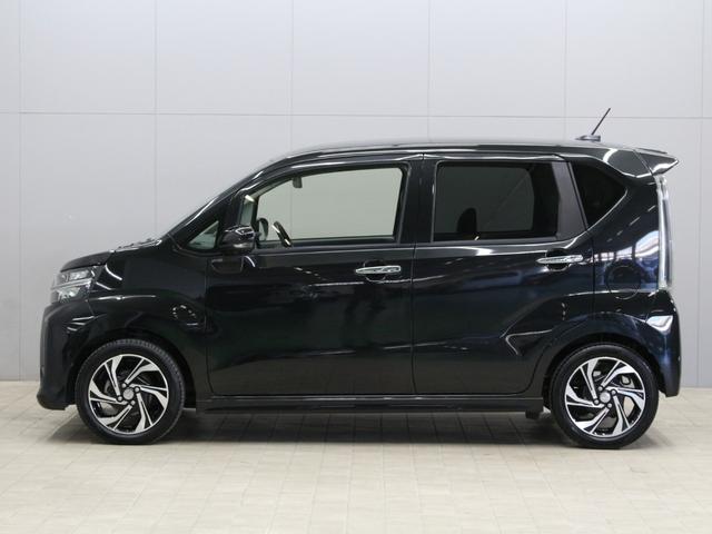 スマートアシスト３　８インチナビ　フルセグＴＶ　Ｂｌｕｅｔｏｏｔｈオーディオ　全方位カメラ　ＥＴＣ　ナビ連動ドライブレコーダー　ＬＥＤヘッドライト＆ＬＥＤフォグ　シートヒーター　スマートキー　禁煙車