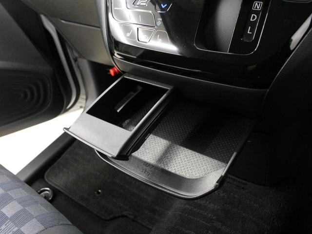 デイズ ハイウェイスター　Ｇターボプロパイロットエディション　純正９インチナビ／アラウンドビューモニター／フルセグＴＶ／ＢＴ再生／ＥＴＣ２．０／電動パーキングブレーキ／シートヒーター／レーダークルーズコントロール／純正ドラレコ／ＬＥＤヘッドライト／純正１５アルミ（17枚目）