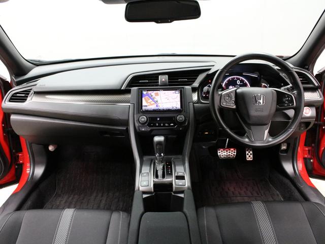 シビック ハッチバック　ホンダセンシング　ナビ　フルセグＴＶ　Ｂｌｕｅｔｏｏｔｈオーディオ　バックカメラ　ドライブレコーダー　ＥＴＣ　レーダークルーズ　ＬＥＤヘッドライト　シートヒーター　スマートキー２個　禁煙車（2枚目）
