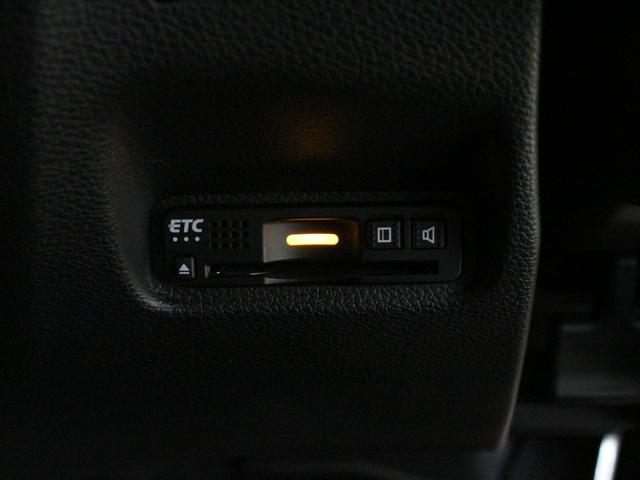 シビック ハッチバック　ホンダセンシング　ナビ　フルセグＴＶ　Ｂｌｕｅｔｏｏｔｈオーディオ　バックカメラ　ドライブレコーダー　ＥＴＣ　レーダークルーズ　ＬＥＤヘッドライト　シートヒーター　スマートキー２個　禁煙車（13枚目）