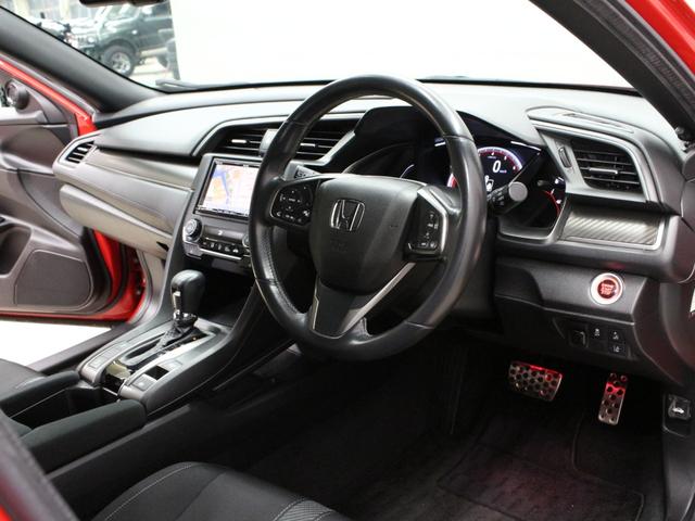 シビック ハッチバック　ホンダセンシング　ナビ　フルセグＴＶ　Ｂｌｕｅｔｏｏｔｈオーディオ　バックカメラ　ドライブレコーダー　ＥＴＣ　レーダークルーズ　ＬＥＤヘッドライト　シートヒーター　スマートキー２個　禁煙車（34枚目）