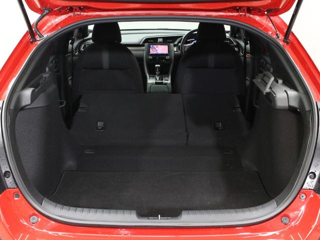 シビック ハッチバック　ホンダセンシング　ナビ　フルセグＴＶ　Ｂｌｕｅｔｏｏｔｈオーディオ　バックカメラ　ドライブレコーダー　ＥＴＣ　レーダークルーズ　ＬＥＤヘッドライト　シートヒーター　スマートキー２個　禁煙車（39枚目）