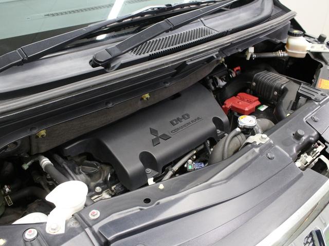 デリカD:5 D パワーパッケージ 8人乗り/両側電動スライドドア/ナビ/フルセグ/BT再生/バックカメラ/前席シートヒーター/革ハンドル/クルーズコントロール/HIDライト/ビルトインETC/パドルシフト/スマートキー/純正18アルミ(54枚目)