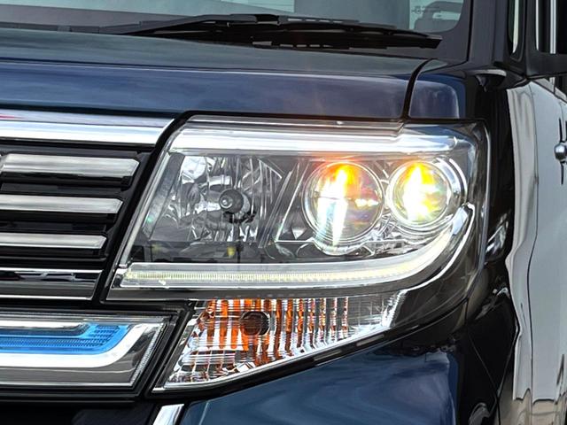 タント カスタムＲＳ　トップエディションＶＳ　ＳＡＩＩＩ　両側電動スライド　純正ナビ　衝突被害軽減装置　ハーフレザーシート　シートヒーター　ドラレコ　スマートキー　ＬＥＤヘッド　ＥＴＣ　オートハイビーム　オートライト　オートエアコン（12枚目）