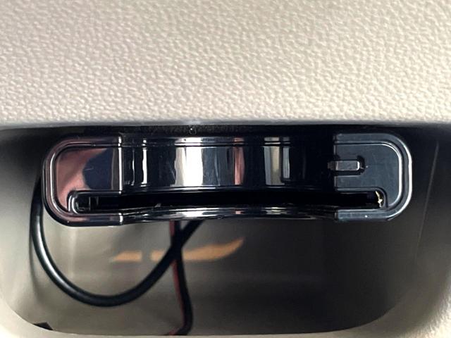 ムーヴ Ｘ　ＳＡＩＩＩ　純正ＳＤナビ　禁煙車　バックカメラ　ＥＴＣ　Ｂｌｕｅｔｏｏｔｈ　フルセグ　スマートキー　シートヒーター　コーナーセンサー　オートライト　純正１４インチアルミホイール　ＣＤ／ＤＶＤ再生（5枚目）