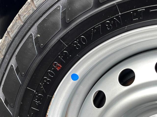 エブリイ ＰＡリミテッド　ＭＴ車　オートライト　ドアバイザー　プライバシーガラス　ヘッドライトレベライザー　プライバシーガラス　盗難防止装置（26枚目）