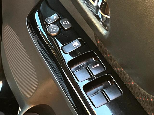 スペーシアカスタム ＸＳ　両側電動ドア　ＳＤナビ　バックカメラ　禁煙車　シートヒーター　ドラレコ　スマートキー　ＨＩＤヘッド　ＥＴＣ　オートライト　オートエアコン　純正１５インチアルミ　Ｂｌｕｅｔｏｏｔｈ　ＣＤ　ＤＶＤ再生（43枚目）