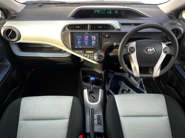 アクア S アルパイン8インチナビ バックカメラ スマートキー ETC オートライト オートエアコン Bluetooth CD DVD再生 フルセグ(2枚目)