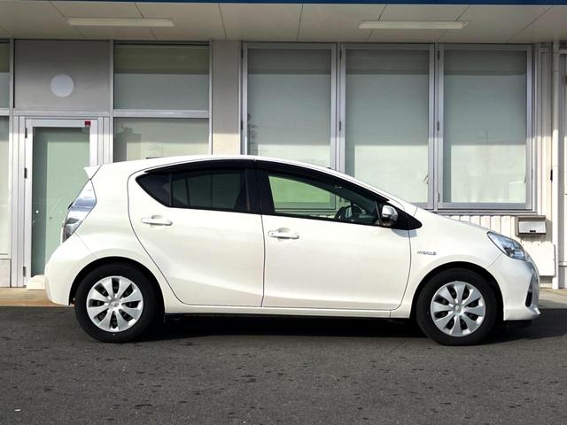 アクア S アルパイン8インチナビ バックカメラ スマートキー ETC オートライト オートエアコン Bluetooth CD DVD再生 フルセグ(36枚目)