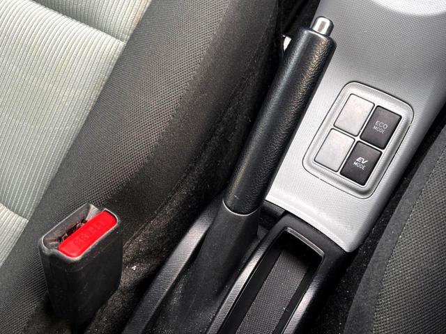 アクア S アルパイン8インチナビ バックカメラ スマートキー ETC オートライト オートエアコン Bluetooth CD DVD再生 フルセグ(46枚目)