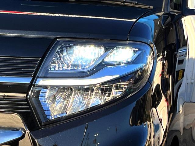 【ＬＥＤヘッドライト】悪天候や夜間走行時も良好な視界を確保し安心して運転できる高輝度ＬＥＤヘッドライトを装備！点灯速度が早く、消費電力も抑えられています。