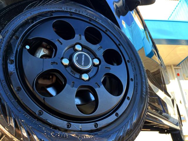 【１４インチアルミホイール】外観にマッチしたアルミホイールを装着しております。各種アルミホイールや、スタッドレスタイヤも取扱いしております。是非ご相談ください♪