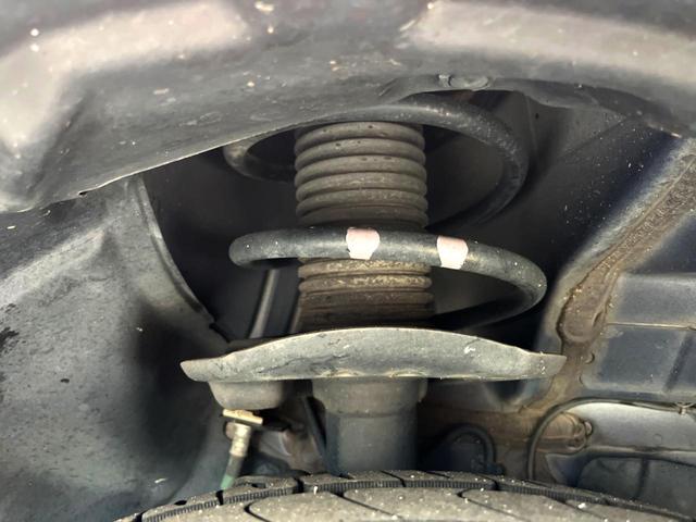 ジューク 15RX パーソナライゼーション 純正SDナビ バックカメラ スマートキー HIDヘッド ETC オートライト オートエアコン 純正17インチアルミ Bluetooth CD DVD再生 フルセグ(20枚目)