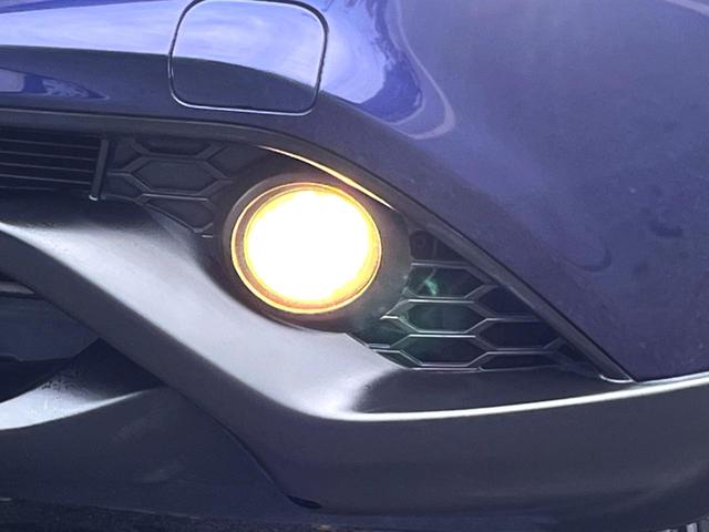 ジューク 15RX パーソナライゼーション 純正SDナビ バックカメラ スマートキー HIDヘッド ETC オートライト オートエアコン 純正17インチアルミ Bluetooth CD DVD再生 フルセグ(32枚目)