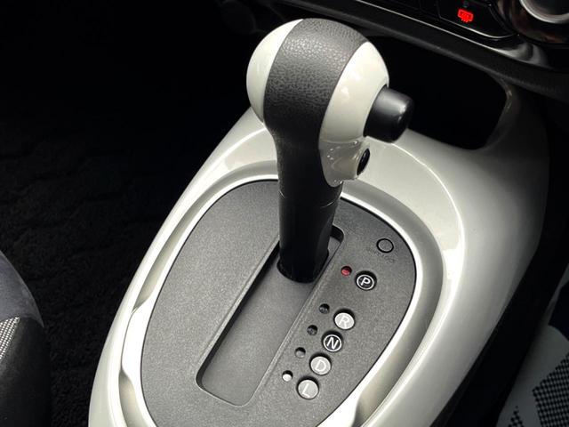 ジューク 15RX パーソナライゼーション 純正SDナビ バックカメラ スマートキー HIDヘッド ETC オートライト オートエアコン 純正17インチアルミ Bluetooth CD DVD再生 フルセグ(45枚目)