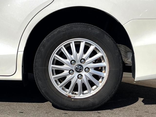 ヴォクシー ハイブリッドＶ　両側電動ドア　純正ＳＤナビ　後席モニター　バックカメラ　衝突被害軽減システム　ドラレコ　スマートキー　ＬＥＤヘッド　ビルトインＥＴＣ　クルコン　オートライト　オートエアコン　純正１５インチアルミ（28枚目）